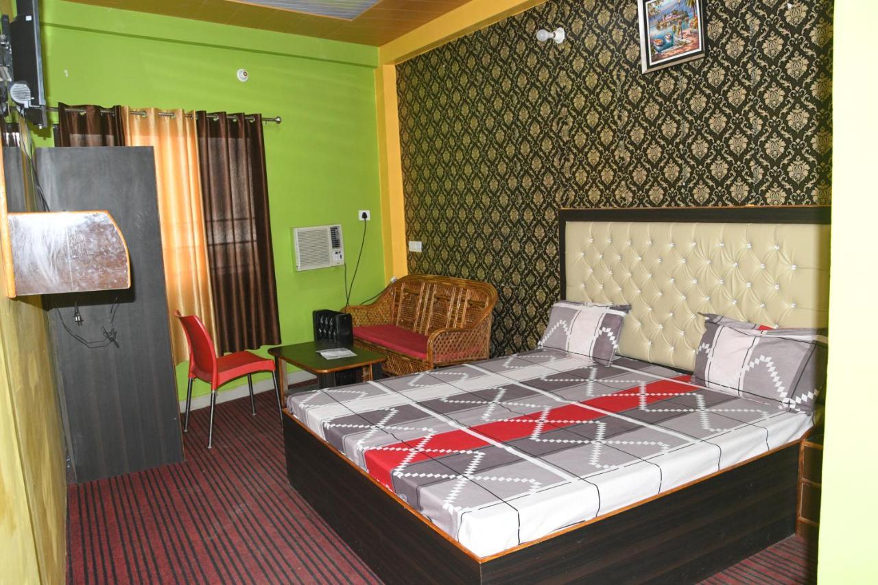 Hotel Mountain View And Rooftop Restaurant Pithoragarh Exterior photo